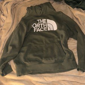 Men’s Northface hoodie